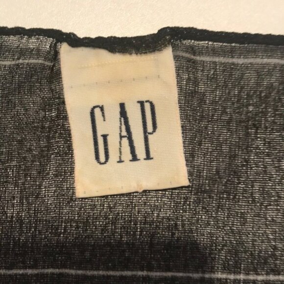 🤍🩶 GAP Striped Sheer Gray & White Scarf | 100% Polyester 🩶🤍 - Picture 3 of 7